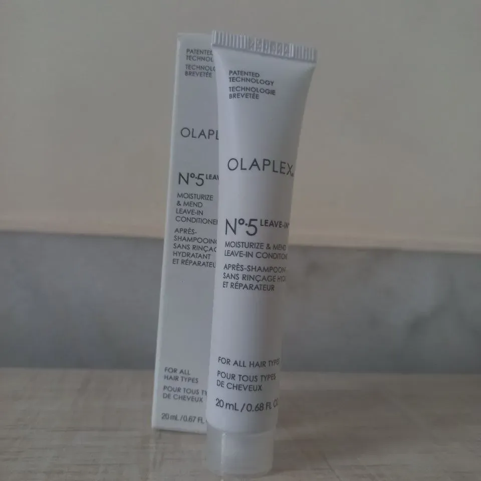 نرم‌کننده بدون آبکشی ترمیم‌کننده مو اولاپلکس شماره ۵ Olaplex No.5 Moisturize & Mend Leave-In Conditioner 