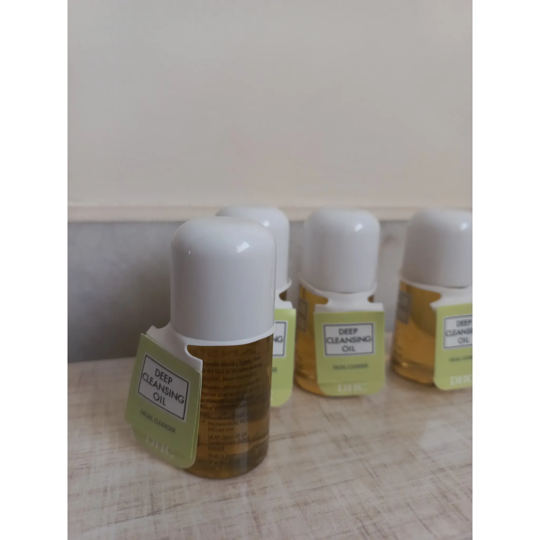 کلینزر روغنی پاک کننده آرایش قوی دی اچ سی DEEP CLEANSING OIL DHC CLEANSING OIL 