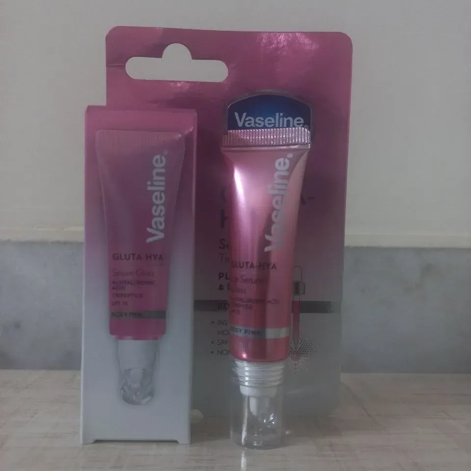 لیپ گلاس سرم براق‌کننده و حجم‌دهنده لب وازلین Vaseline Gluta-Hya Lip Serum Gloss Rosy Pink