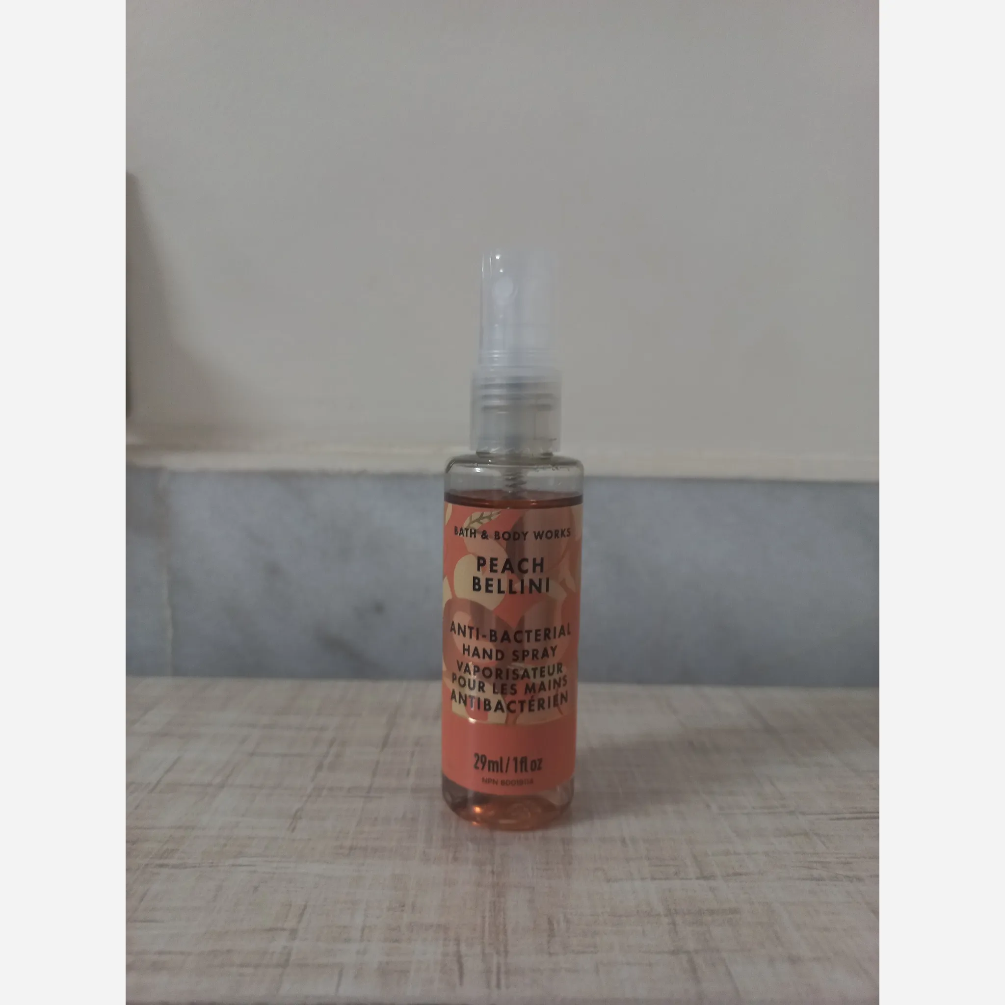 اسپری ژل ضدعفونی کننده دست بث اند بادی پیچ بلینی peach bellini