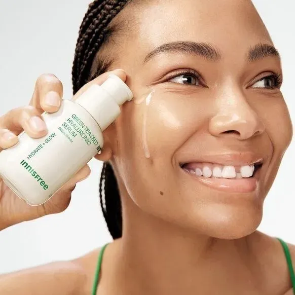 سرم هیالورونیک اسید با دانه چای سبز اینیسفری – Innisfree Green Tea Seed Hyaluronic Serum