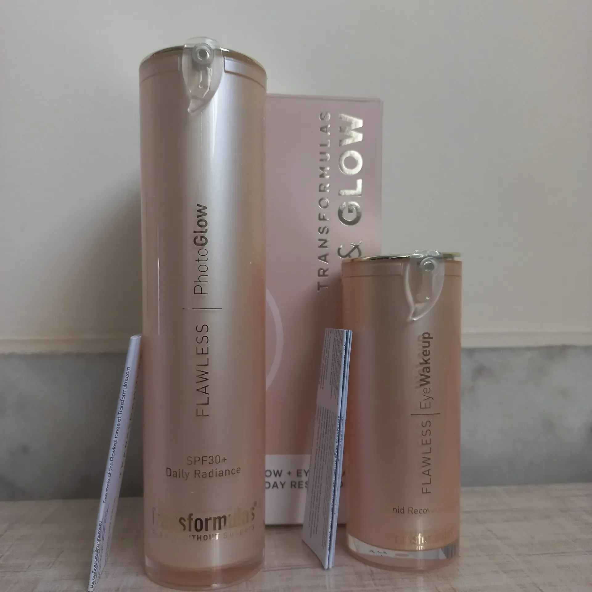 ست مرطوبکننده و روشنکننده پوست با spf30 Transformulas Wake Up & Glow Duo Flawless