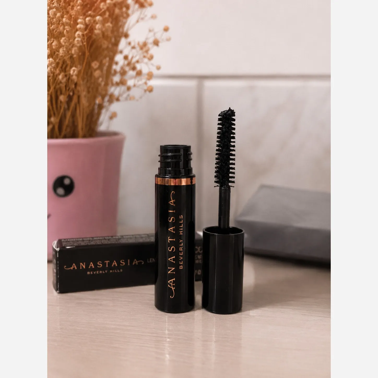 ریمل حجم دهنده و بلندکننده لش اسکالپت آناستازیا Anastasia Lash Sculpt