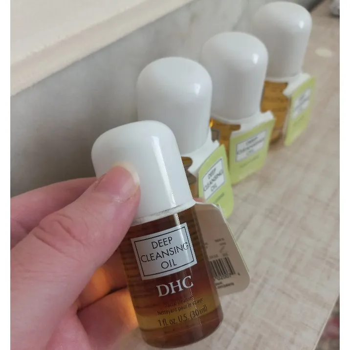کلینزر روغنی پاک کننده آرایش قوی دی اچ سی DEEP CLEANSING OIL DHC CLEANSING OIL 